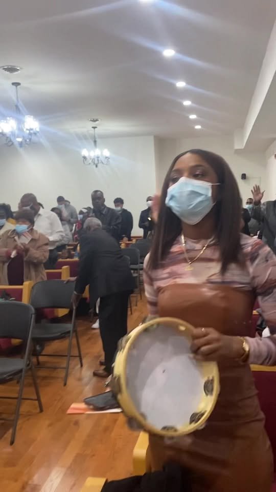 Praise and worship at Fellowship Evangelistic Church